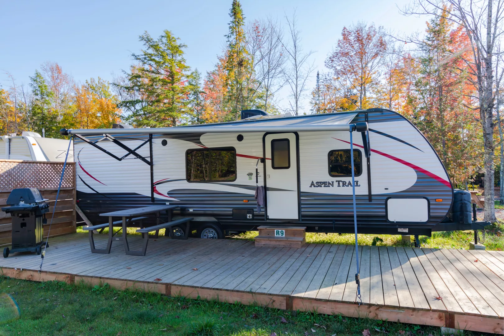 Image 02 - Prêt à camper - Roulotte équipée - Camping Lac Magog